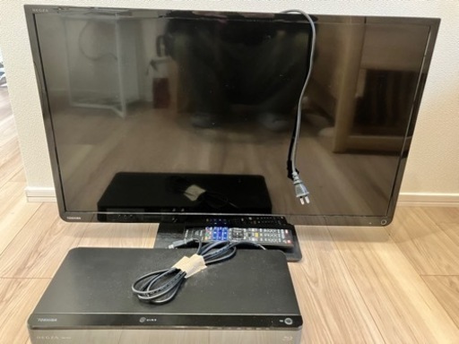 【美品】TOSHIBA製　テレビ+録画ハードディスク