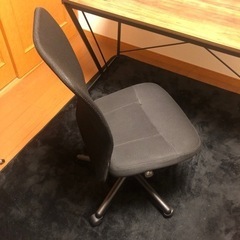 取引中〉オフィスチェア&デスク　セットの画像