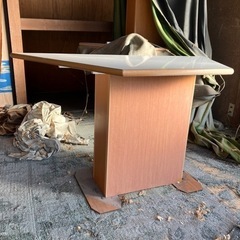 【新品】台形 テーブル の画像