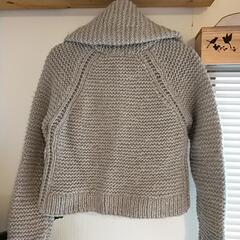 WOOL　100%　ボレロニットの画像