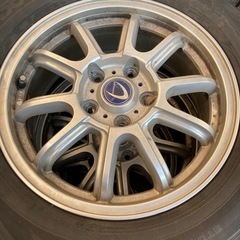 ダンロップ冬用タイヤ4本の画像