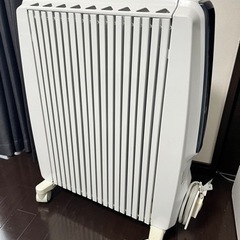 デロンギオイルヒーターTDDS0915BLの画像
