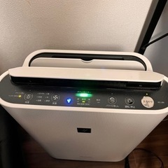 シャープ加湿空気清浄機2021年製　プラズマクラスター　KC J50 Wの画像
