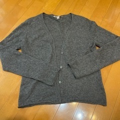 カシミヤ100%ニット　UNIQLO レディース　Mサイズ