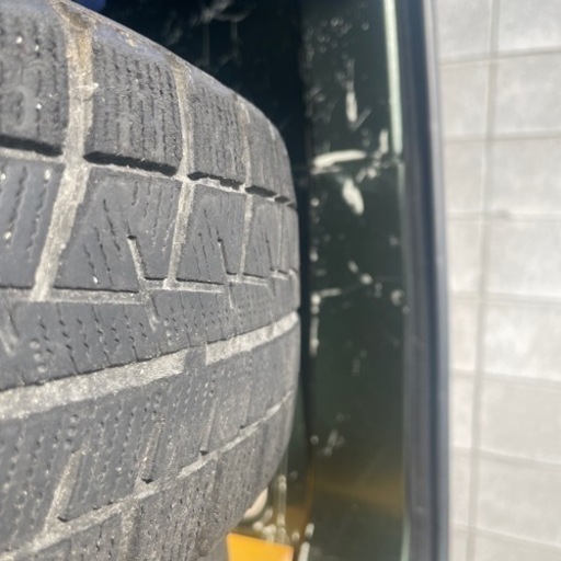 軽自動車　スタッドレス　ホイールもあげます