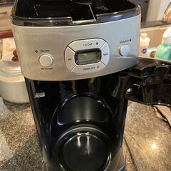 クイジナート コーヒーメーカー(DGB-625J) 豆・粉 両対応 シルバーの画像