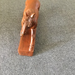 木彫りの馬　展示処分品の画像