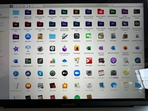 MacBookpro2017 16G 編集用ソフト多数インストール済み。