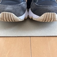 adidas Originals FALCON Wの画像