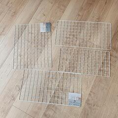 突っ張り棒12本とワイヤー4つの画像