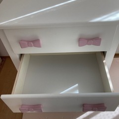 収納家具　チェストの画像