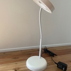 LED デスクライト　照明