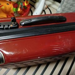 旅行カバン　スーツケース　赤　トラベルバッグ