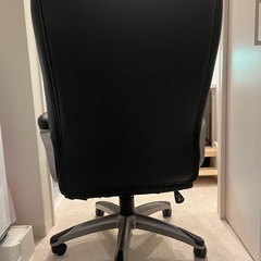 キャスター付き椅子　の画像