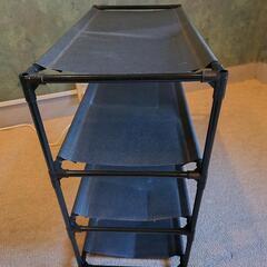 プラスチックの四段ラック × 4の画像