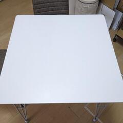 ダイニングテーブル