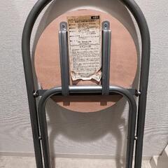 折りたたみスツールの画像