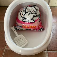 リッチェル 猫用トイレ本体 ラプレ ネコトイレ ハーフカバー ホワイトの画像