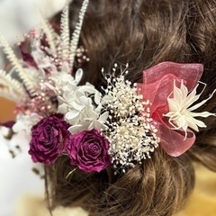 成人式、ドライフラワーの髪飾りの画像