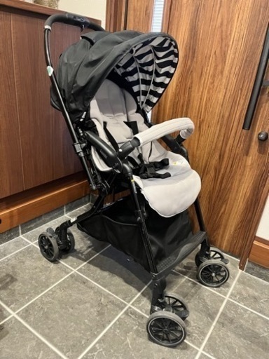 [週末値下げ]コンビ　スゴカルα 4キャスLight ベビーカー