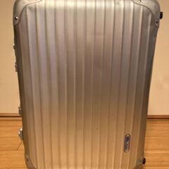リモワ アタッシュケースの中古が安い！激安で譲ります・無料で