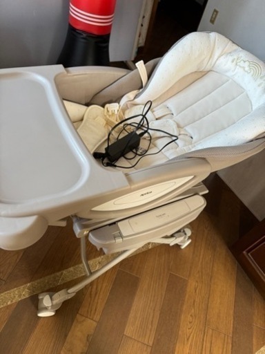 Apricハイローチェア　ユラリズム　オート　電動