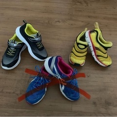 キッズシューズ　2足まとめ　NIKE等