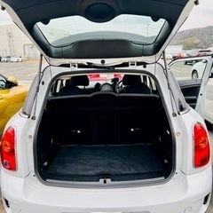 視界入ると目を惹く魅惑車 MINI ミニ  Cross Over車検長い SUVの画像