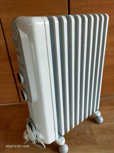 美品　デロンギ　オイルヒーター