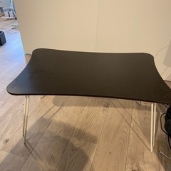 【￥０】収納棚と折りたたみテーブルの画像