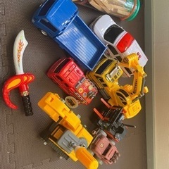 はたらく車　線路　救急車　ショベルカー　等