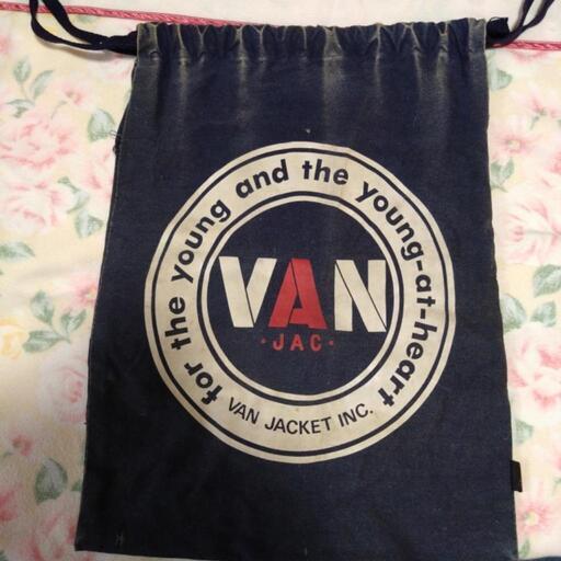 VANのカバンです。