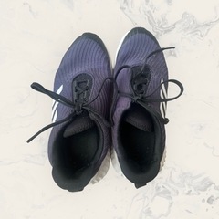 adidas キッズスニーカー 21.5cmの画像