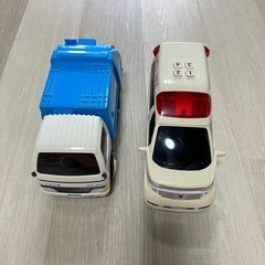 救急車　ゴミ収集車　おもちゃの画像