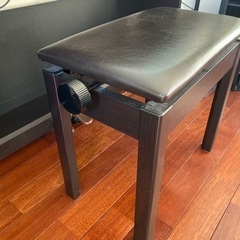 電子ピアノ椅子付き　ヤマハARIUS YDP-164の画像