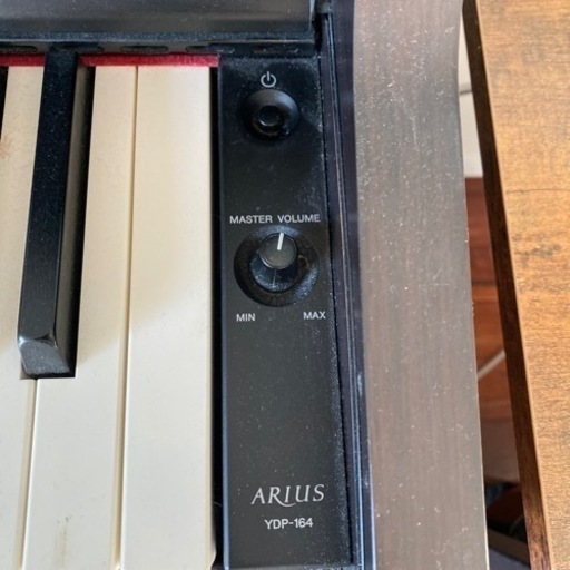 電子ピアノ椅子付き　ヤマハARIUS YDP-164