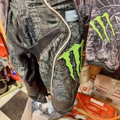 モンスターエナジー　モトクロスウェアの画像