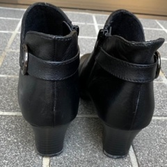 Sonia pareni ショートブーツ 23cmの画像