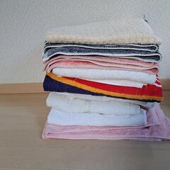 カーテンとレース　タオル　あげますの画像
