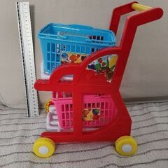 スーパーマーケットのカート