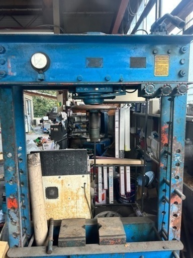 大型用 プレス器