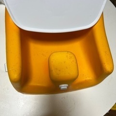 カリブ ベビーチェア テーブル付きの画像