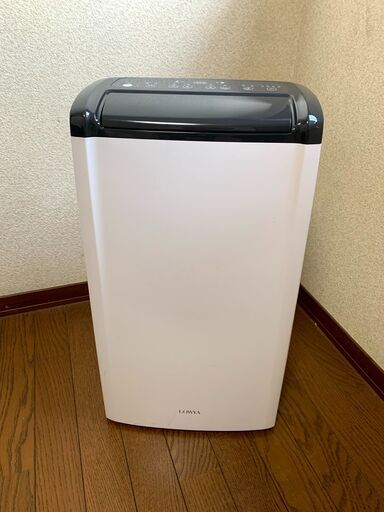 管K-9【愛知県一宮市から/美品】【平日もお渡しできます！】LOWYA製 電気式除湿器 衣類乾燥機 木造15畳 鉄筋コンクリート30畳まで　チャイルドロック搭載　隠れキャスター付き　省電力　マイナスイオン発生機能付き　日本製コンプレッサー搭載  e101 g1001 2000w1