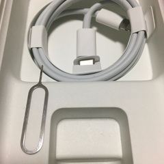 iPhone 充電ケーブルシール2枚　sim取りピンの画像