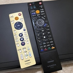 TOSHIBA VARDIA 地上・BS・110度CSデジタルチューナー搭載ハイビジョンレコーダー HDD320GB RD-E305Kの画像