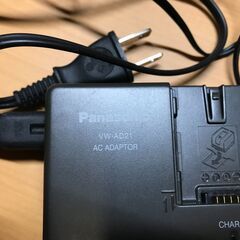 Panasonic パナソニック 純正 ビデオカメラ用 充電器 VW-AD21（ﾊﾞｯﾃﾘｰ2個付き）の画像