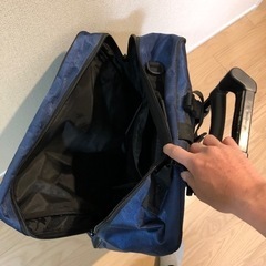 取引決定 キャリーケースの画像