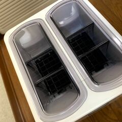 管K-15【愛知県一宮市から】【平日もお渡しできます！】Sharp製 プラズマクラスター25000イオン発生機 加湿イオン発生機  IG-B100-W　09年製の画像