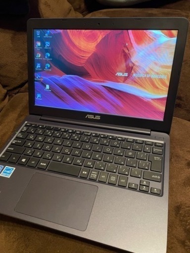 ASUS ノートパソコン E203M