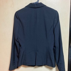 パンツスーツの画像